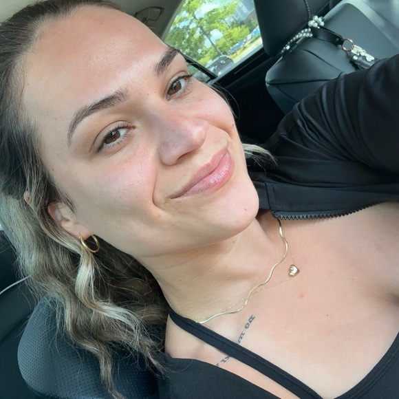 Meet your Posher, Lyndsee - Picture 3 of 3